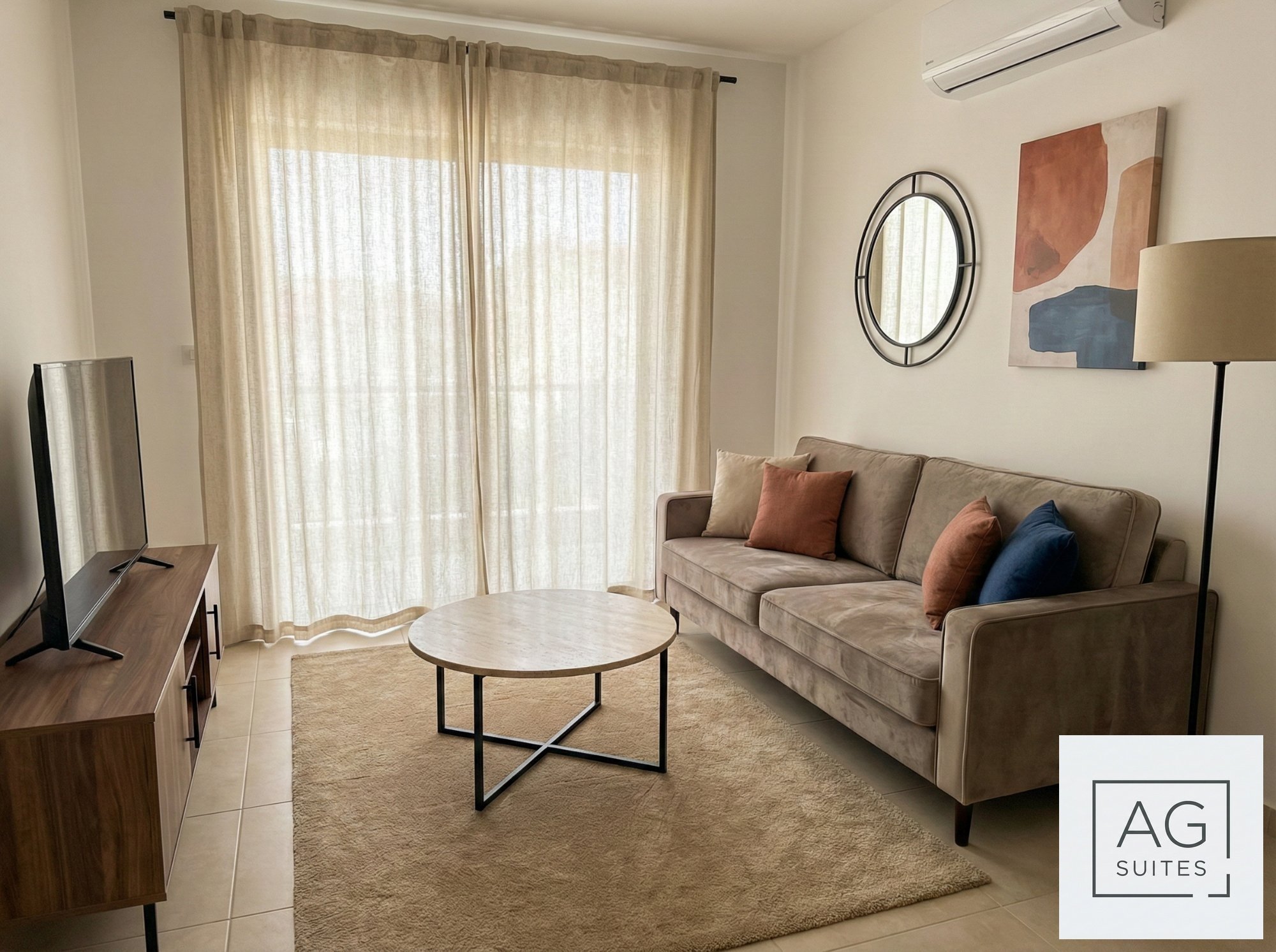 Rocha Golden Cliff Apartment living room